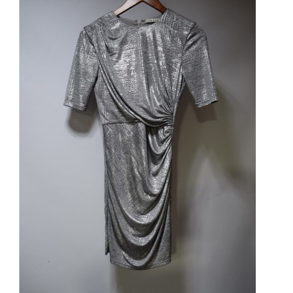 Alice + Olivia Silver Metallic Ruched Sheath Cocktail Dress Women's Medium